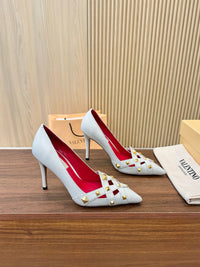 Garavani Studdy Pumps