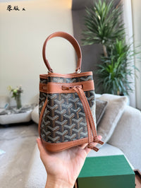 Petit Flot Mini Bucket Bag