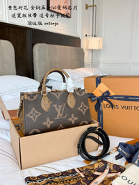 OnTheGo East West Bag