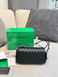 Leather Notturno Pouch