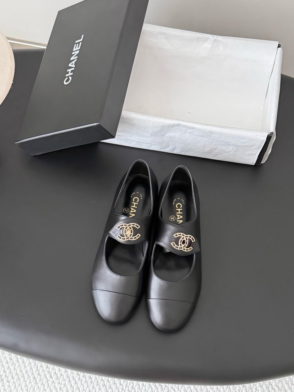 26B Mary Jane Ballet Flats