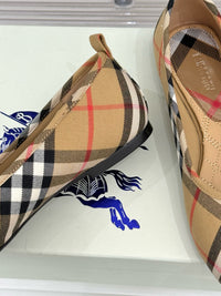 26WF Check Ballet Flats