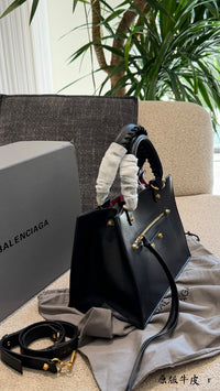 Medium Leather Le City Tote Bag