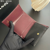Small Flap Wallet