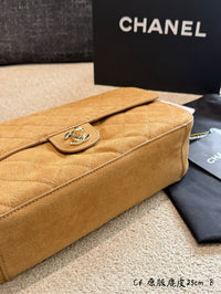 Classic Flap Medium Suede