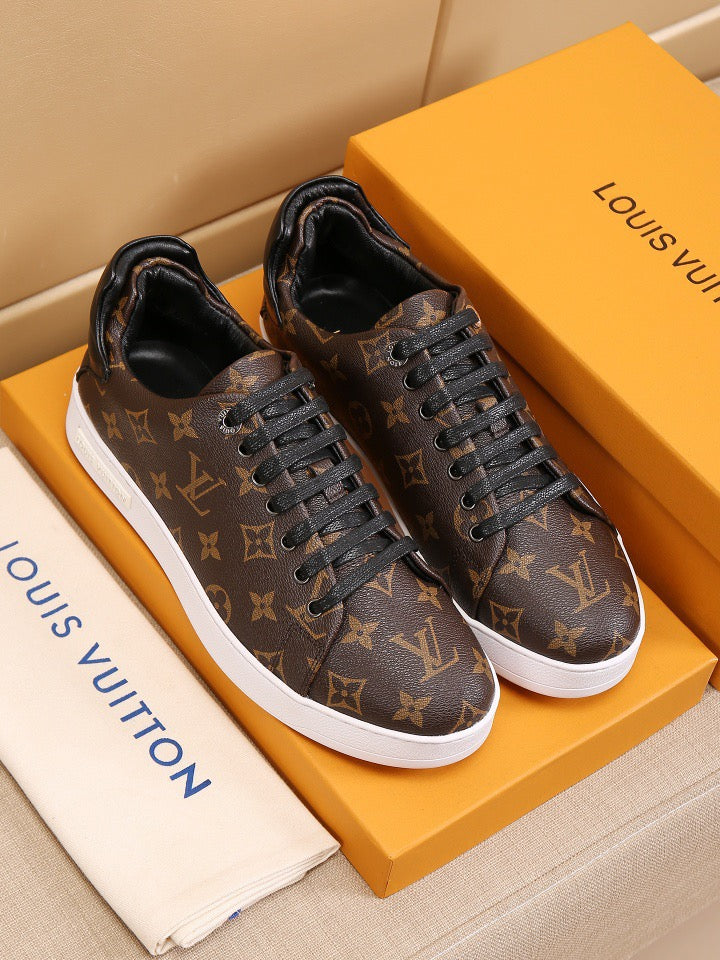 Low Top Sneakers