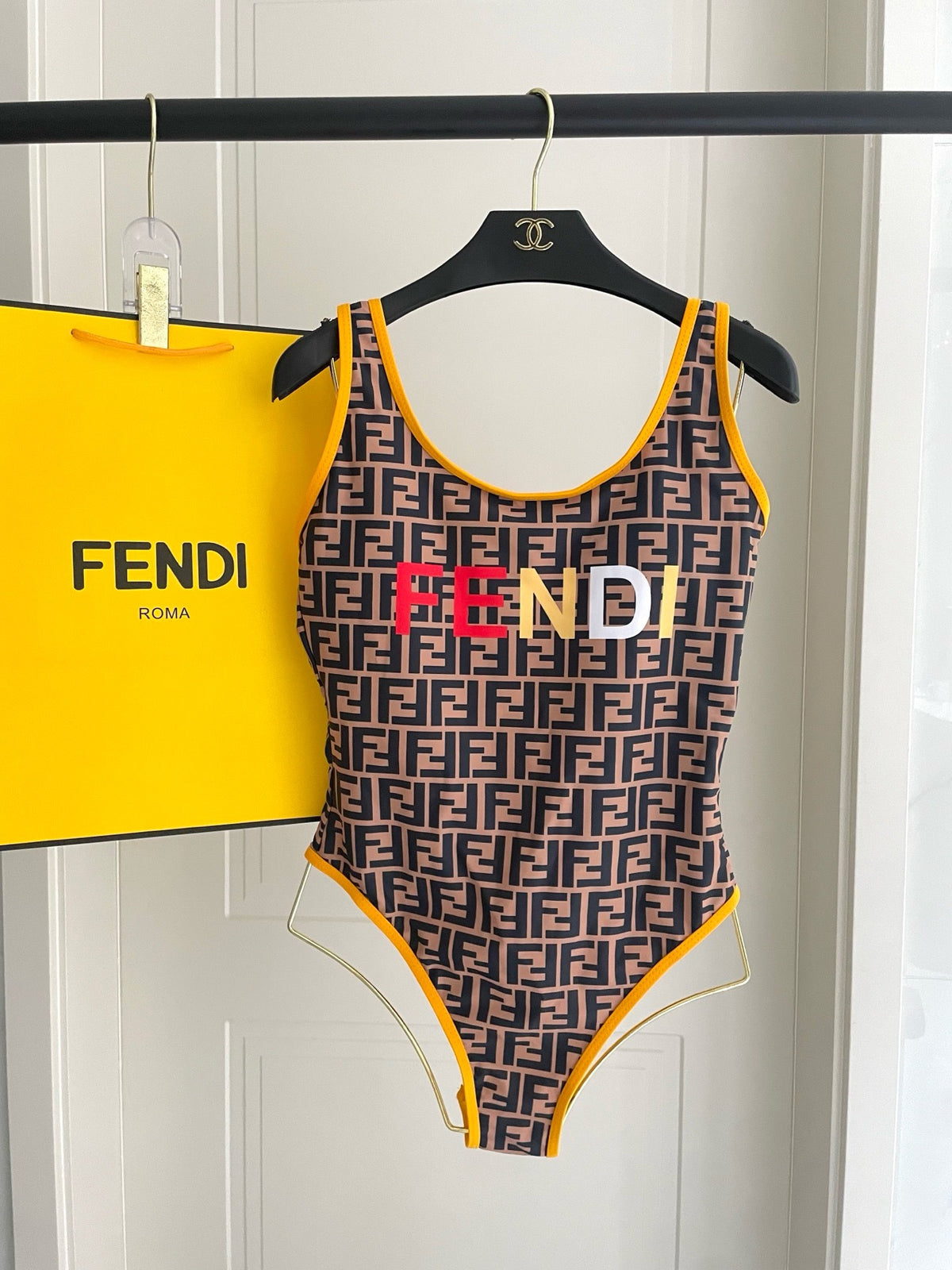Logo One Piece Set