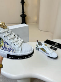 Low Top Sneakers