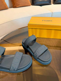 Feel Slide Sandals