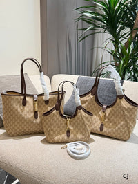 Mercato & Jackie Tote Bag