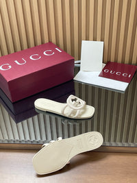 Interlocking G Slide Sandals