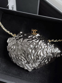 26P Oyster Minaudière