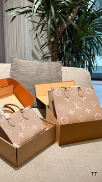 OnTheGo Tote Bag