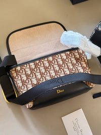Jett Messenger Bag