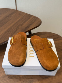 26S Médaillon Buckle Mules
