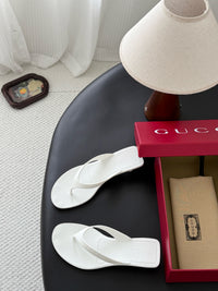 Vittoria Thong Sandals