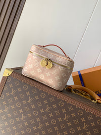 Grace Coddington Nice Mini Vanity Case