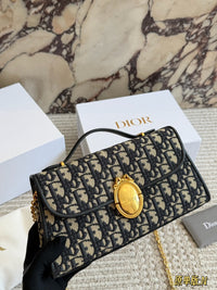 Médaillon Pouch