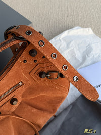 Le Cagole Shoulder Bag