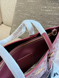 Mollie Tote 25