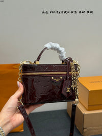 Vanity Chain Pouch