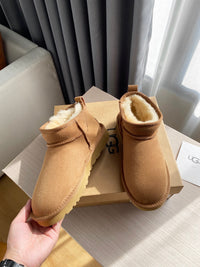 Classic Ultra Mini Boots