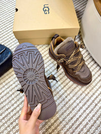 Lowmel Sneakers