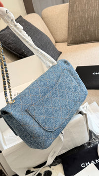 26S Maxi Flap Bag