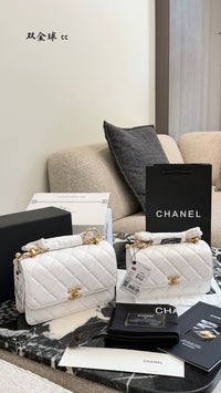 24C Flap Bag