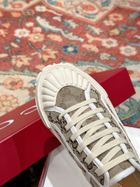 Low Top Sneakers