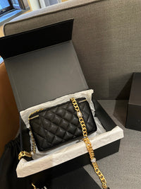 Vanity Case with Chain