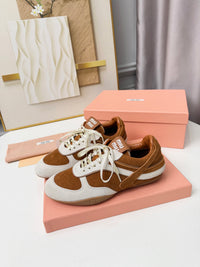 Gymnasium Sneakers