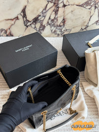 Niki Small Shopping Bag in Vintage Calfskin