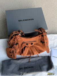 Le Cagole Shoulder Bag