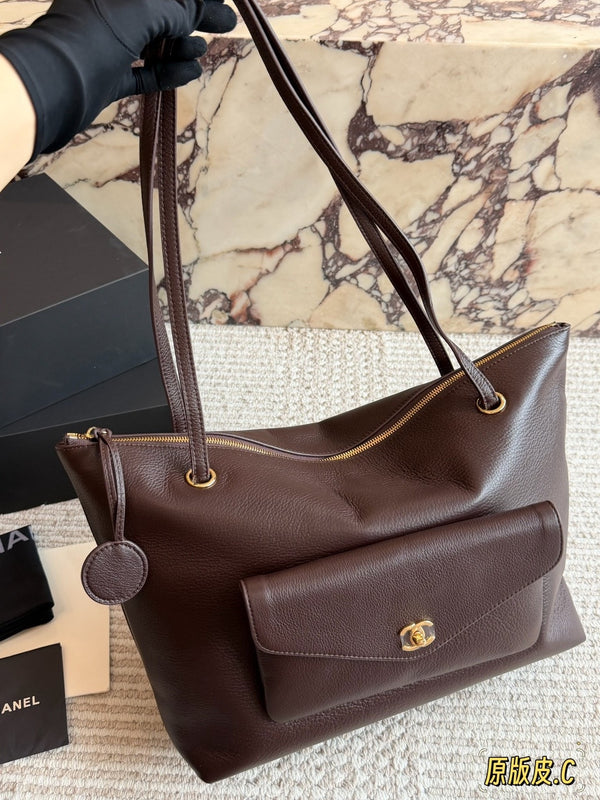 Large Pocket Tote