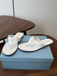 26S Leather Thong Sandals