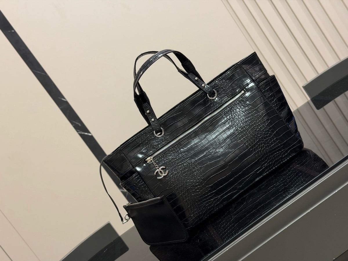 Paris-Biarritz Tote Bag
