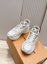 Run 55 Sneakers