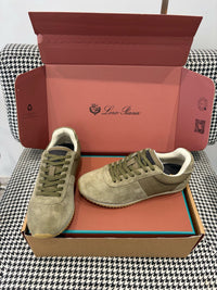 Fast Walk Sneakers
