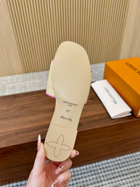 Capri Flat Mules