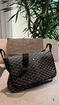 Capétien Messenger Bag