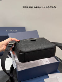 Rider Zipped Messenger Bag