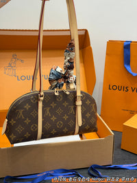 Squire East West Bag