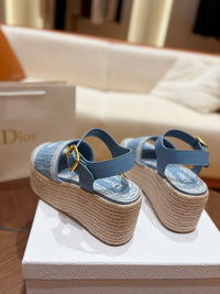 Dentelle Wedge Sandals