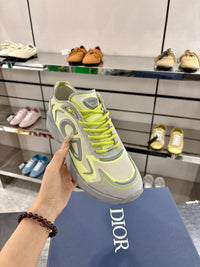 B30 Sneakers
