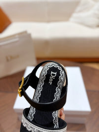 Dentelle Wedge Sandals