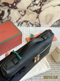 Extra Pocket L19 Leather Pouch