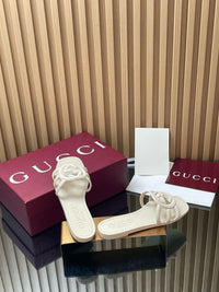 Interlocking G Slide Sandals
