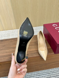 Bombshell Pumps