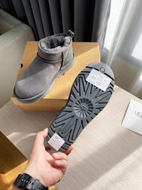 Classic Ultra Mini Boots